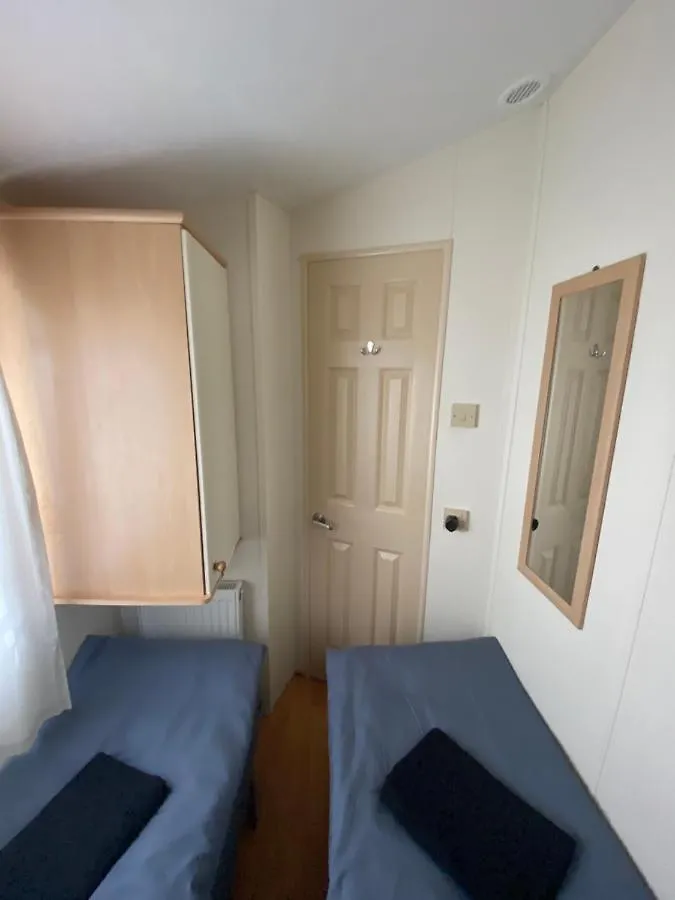 Blitz Blank Neue Messe Apartment Leipzig
